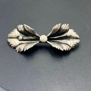 Sterling Silver Vintage Brooch 8 Grams